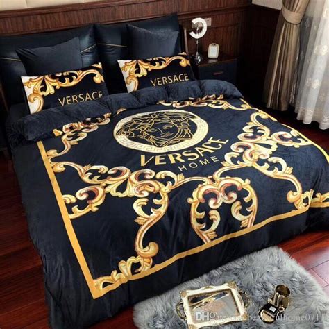 biancheria da letto versace|Versace Home: mobili, carta da parati e biancheria da letto dal .